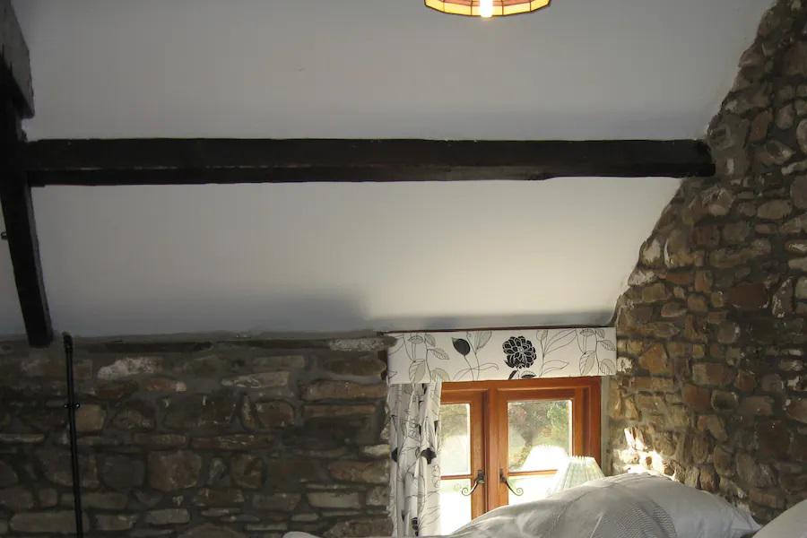 Arian Cottage bedroom