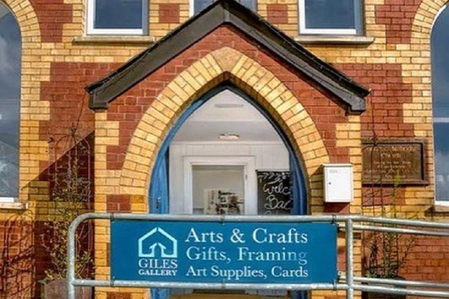 Giles Gallery