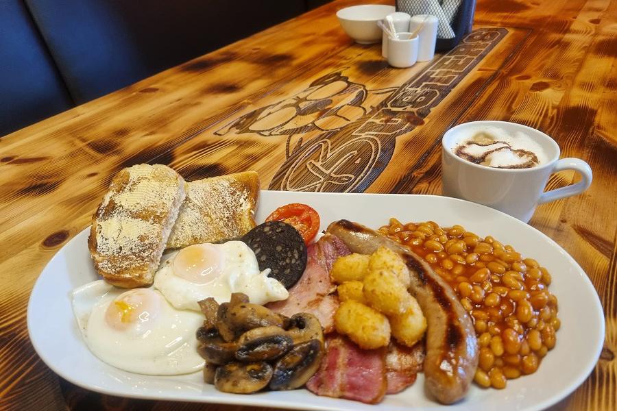 Breakfast at Busters
