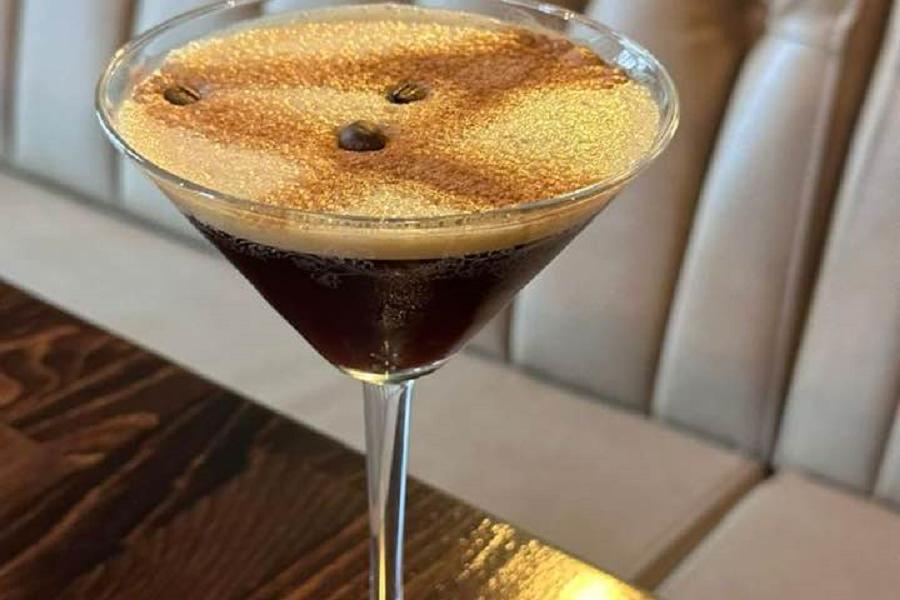 Cocktails at Amore Italian