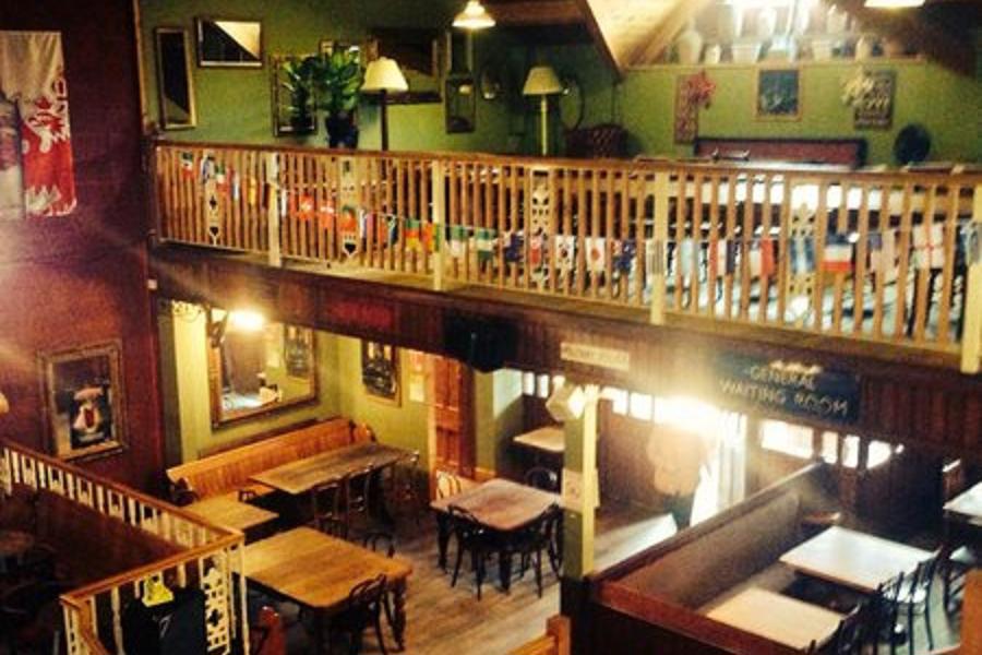 Barini's interior