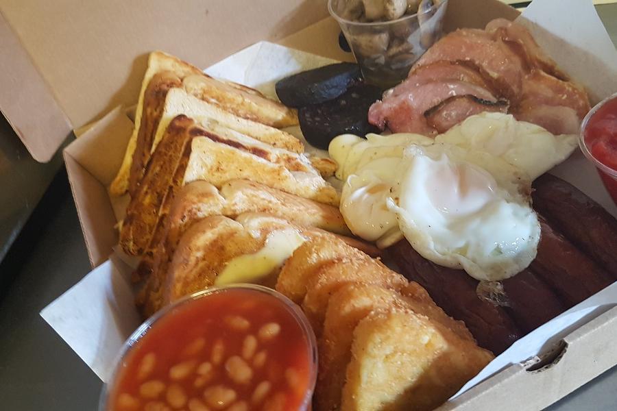 Breakfast at The Cwtch