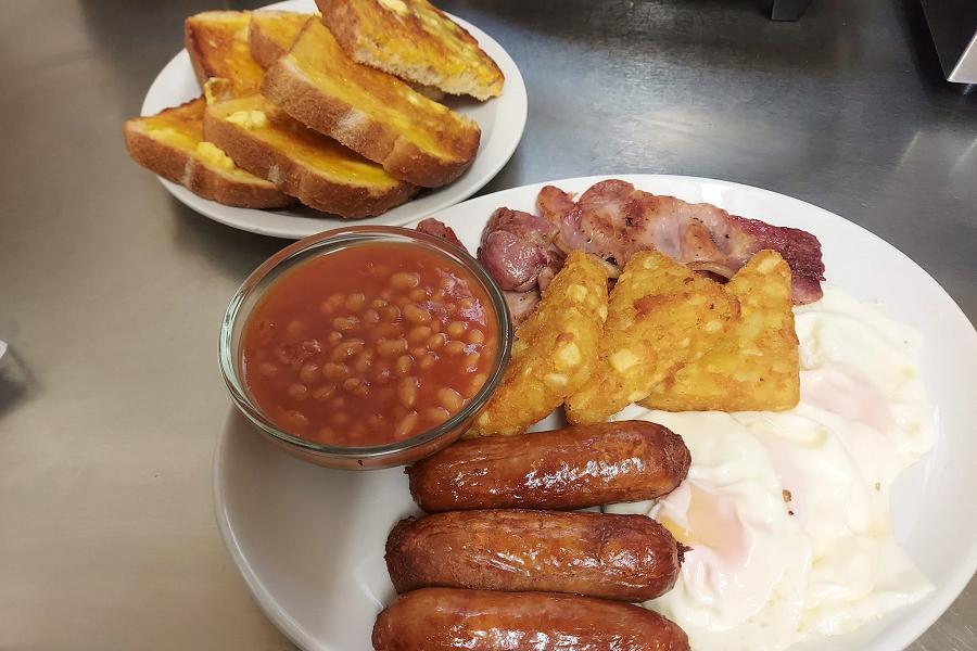 Breakfast at Rhi's Cafe