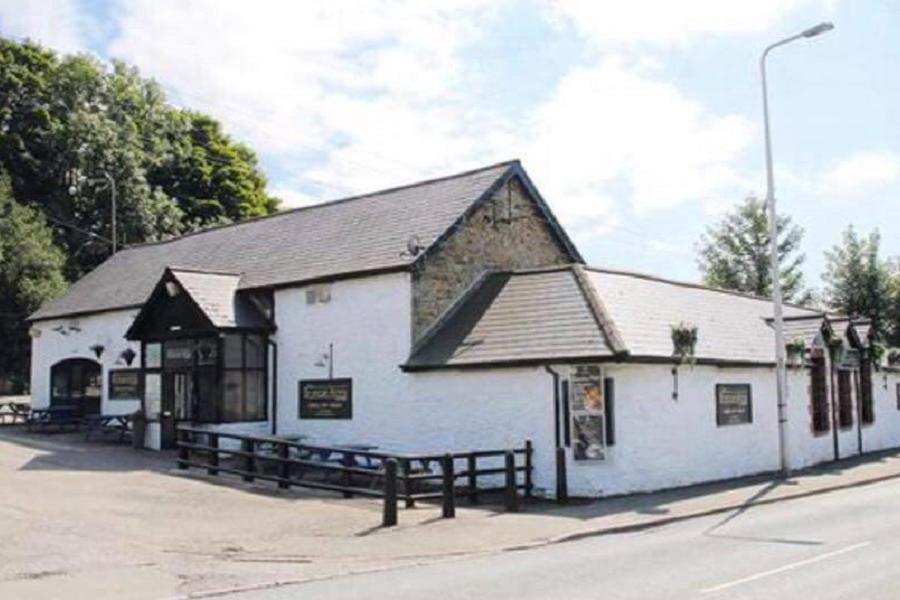 Bryncae Arms
