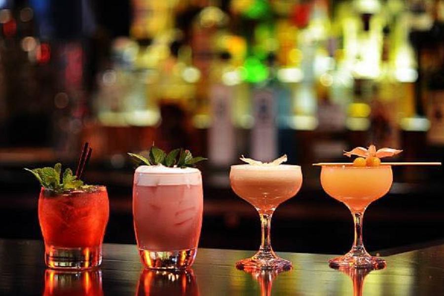 Cocktails at Barinis