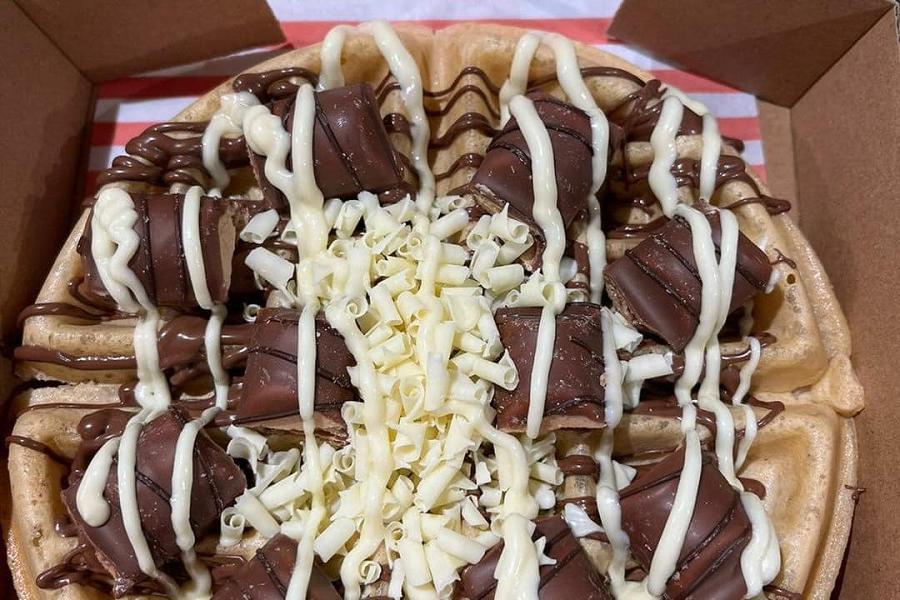 Hazelnut waffle at Scoops