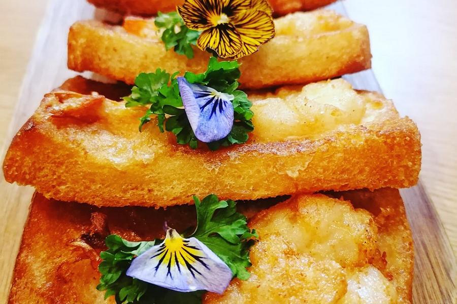 Tiger prawn toast at Janet's