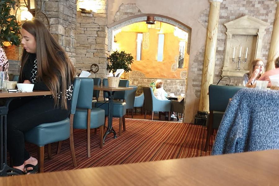 Relaxed and formal dining options at the Blueberry Inn