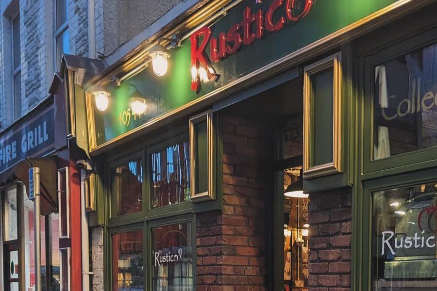 Rustico in pontypridd